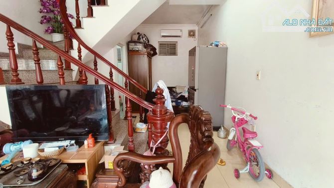 Bán nhà ngay sau trường cấp 3 Hồng Bàng, An Trực, Sở Dầu Hồng Bàng đường 5m - 5