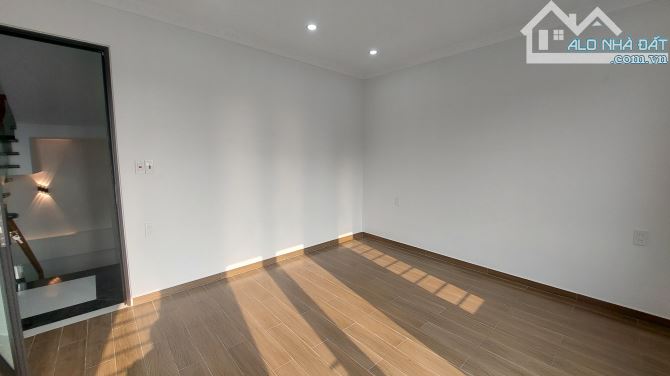 Bán nhà Miếu Hai Xã, Dư Hàng Kênh, Lê Chân,  4,5 Tầng, 43 m2, 4,65 tỷ - 5
