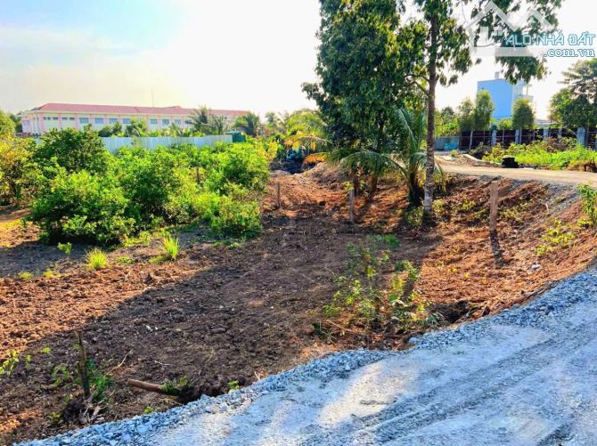 Siêu phẩm, chỉ 699tr sở hữu 500m2 đất vườn chuyển thổ view kênh - 5