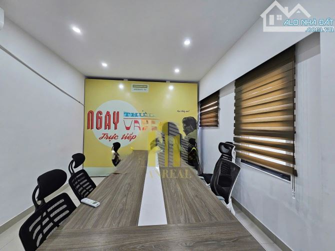 VILLA HIỆN ĐẠI 8X18M 3 LẦU GIÁ 40 TRIỆU - THIẾT KẾ THOÁNG SÁNG - 5