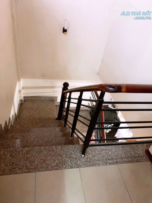 Bán gấp căn biệt thự 2 tầng, 202m2, cách MT Nguyễn Duy Trinh, Q.2 hơn 50m, chỉ 14.5 tỷ TL - 6