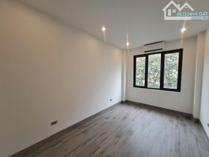 PHÂN LÔ GIÁP LIỀN KỀ 90 NGUYỄN TUÂN - 60M - 15 Tỷ - Ô TÔ tránh vỉa hè - 6
