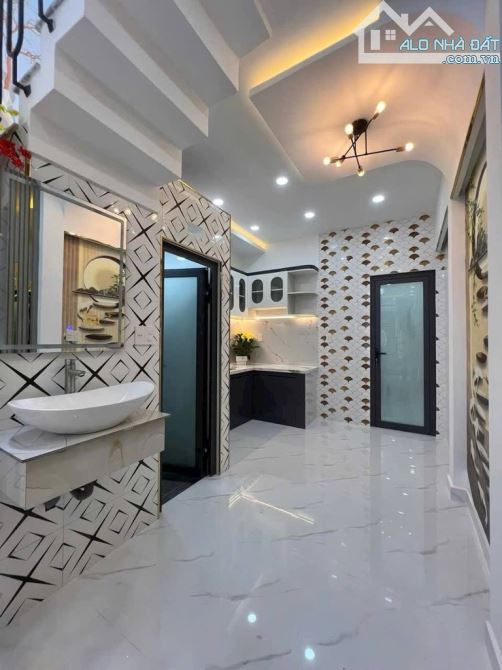Hóc Môn - 1 trệt 2 lầu - Xuân Thới Thượng - 90m2- 3pn - 7