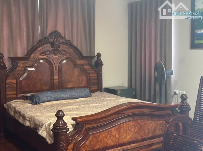 Cần bán biệt thự đường Nguyễn Thành Ý Dakao Quận 1 - 7