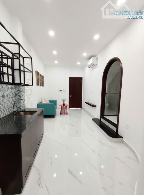 Top nhà vị trí đẹp 4 x 20m 1 trệt 5 lầu Lý Chính Thắng Q3 TP.HCM - 8