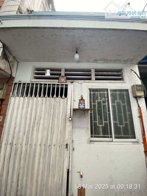 Bán đất Tặng nhà Ngô Gia Tự Q.10, sổ vuông A4, tài lộc, cách 1 căn ra mặt tiền, nhỉnh 4 tỷ