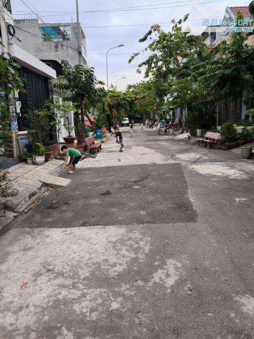 BÁN NHANH LÔ ĐẤT 85M2-GẦN CHỢ XUÂN THỚI THƯỢNG- HÓC MÔN- GIÁ ĐẦU TƯ