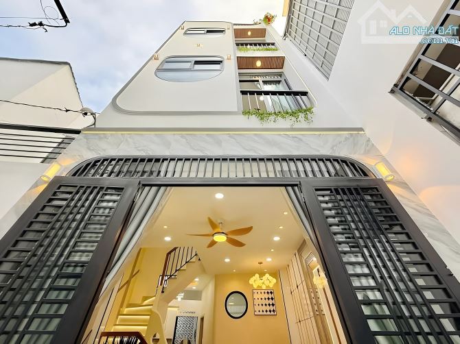 SỞ HỮU NGAY NHÀ 3 TẦNG ĐẸP LONG LANH – GIÁ CHỈ 2 TỶ 650 TRIỆU!