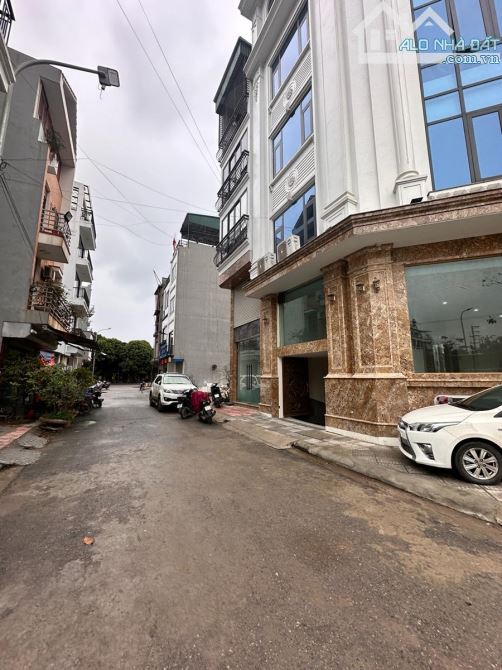 Dịch vụ 6.9ha Vân Canh nhà 5 tầng thang máy, kinh doanh, đường 13m, Chỉ 10,x Tỷ