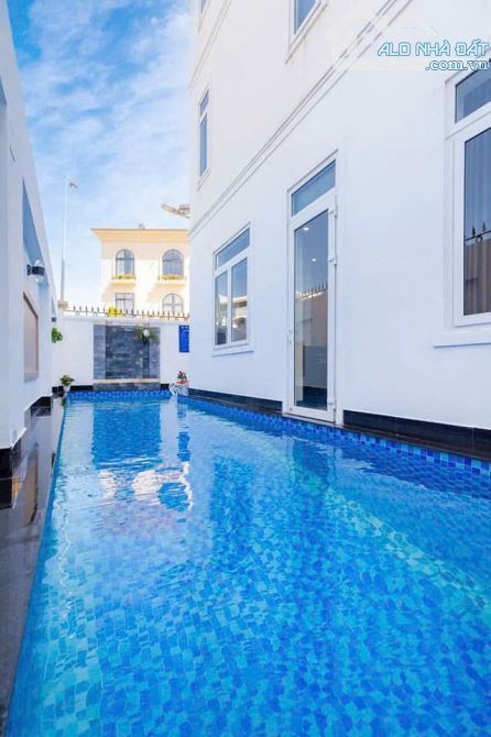 BÁN BIỆT THỰ 1T2L MẶT TIỀN ĐƯỜNG TRẦN VĂN THỜI 263M2 (11.3X25) GIÁ: 42TỶ