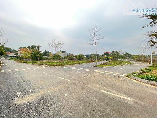 BÁN ĐẤT 84M2 - SÁT TỈNH LỘ 914 NGÃ TƯ LỤC QUÂN - DI CHUYỂN VỀ HÒA LẠC CHỈ 5 PHÚT