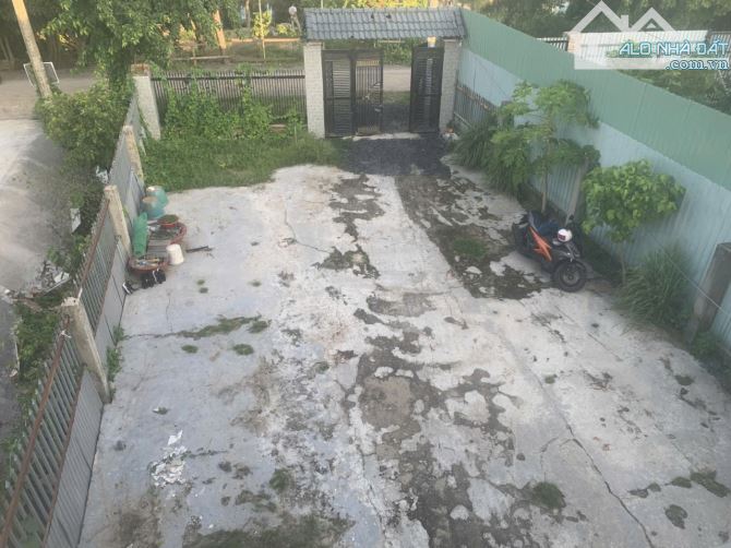 Bán đất tặng tặng nhà cấp 4 ngay mặt tiền bờ sông Vàm Thuật – Thạnh Lộc Quận 12