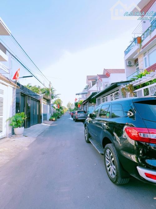 Bán nhà lầu  chưa qua đầu tư P.Tân Hiệp Biên Hoà Đồng Nai. Giá chỉ 4tỷ7