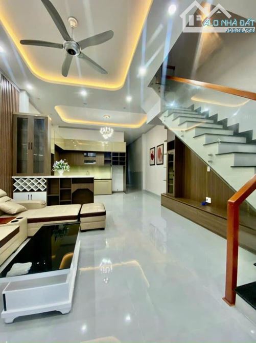 Nhà riêng 2PN, 2WC - DT: 30m2 ngay Tỉnh Lộ 10, Bình Tân. Giá 1,8 Tỷ/TL