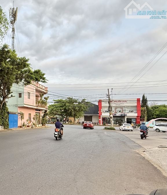 💥💥MT PHẠM HÙNG P Tân An- Dt: 12 x 12m - tc 100% - 12 Tỷ