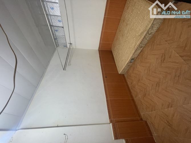 BÁN NHÀ VÂN CÔN - Ô TÔ ĐỖ CỮA - 200M RA ĐƯỜNG LỚN - 42M2 - NHỈNH 2 TỶ