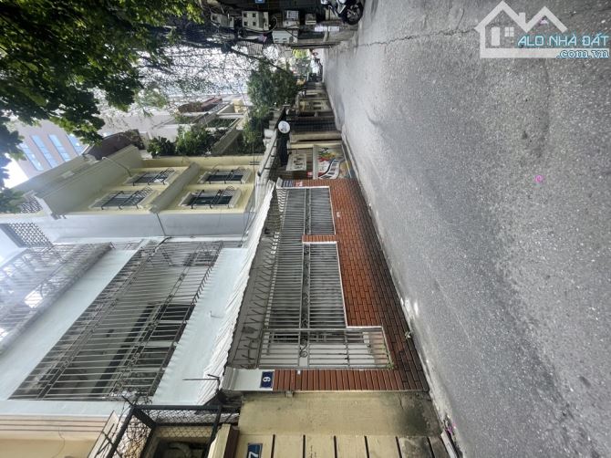 Hiếm! Phân Lô Trần Quốc Hoàn 120m x 4T, MT 5,5m, 2 Mặt Ngõ, Ô Tô tránh, Kd đỉnh 39 tỷ
