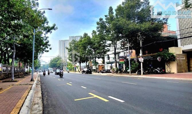 Kệt tiền, cần bán gấp lô đất  2 mặt tiền đường Võ Thị Sáu 1700m2  xây dựng cao tầng giá 12