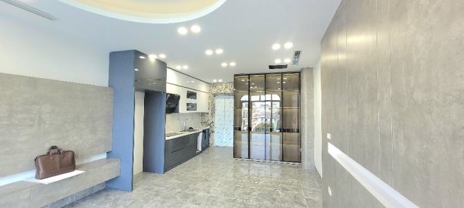 BÁN NHÀ Đàm QUang Trung LÔ GÓC NGÕ RỘNG,DT 50m,MT 4,4m , giá 10,2 tỷ