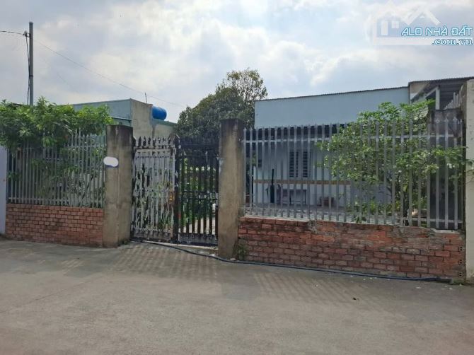 Cần bán gấp căn nhà cấp 4 ở Tân Hiệp 10 , Hóc Môn 121m2 sổ hồng riêng giá 950 triệu