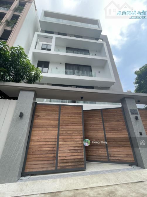 (Hot) Bán tòa văn phòng MTNB Trường Sơn khu vip Sân bay dt 8x20m, 1hầm 7lầu giá 36 tỷ