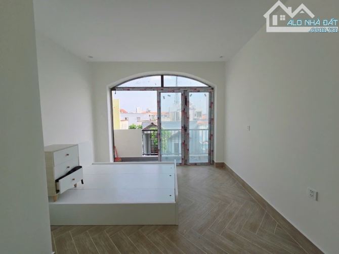 BÁN NHÀ 3 TẦNG MỚI XÂY – HẺM 2177 HUỲNH TẤN PHÁT – SỔ HỒNG RIÊNG – GIÁ 4.89 TỶ