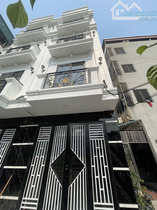 Bán nhà Phúc Lợi,Long Biên 5 tầng,32m gần oto nhỉnh 4 tỷ
