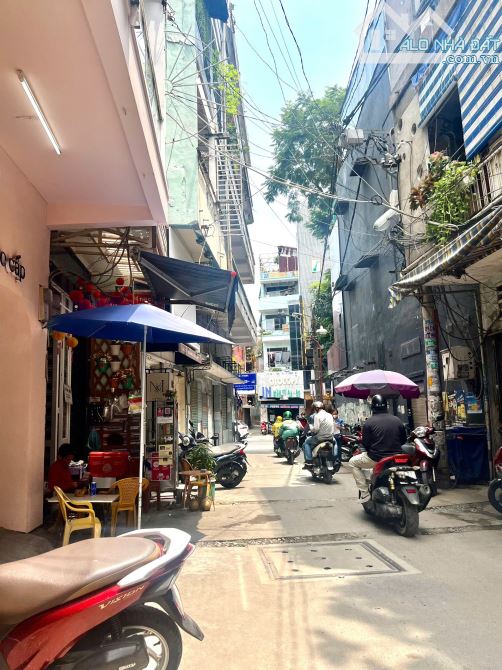 Bán nhà 4 tầng,69m2,8PN,HXH sau MT Hoàng Sa_Lý Chính Thắng Quận 3,TN 400tr/năm,13.7 tỷ - 1