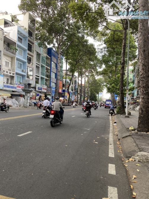 Bán đất Tặng nhà Ngô Gia Tự Q.10, sổ vuông A4, tài lộc, cách 1 căn ra mặt tiền, nhỉnh 4 tỷ - 1