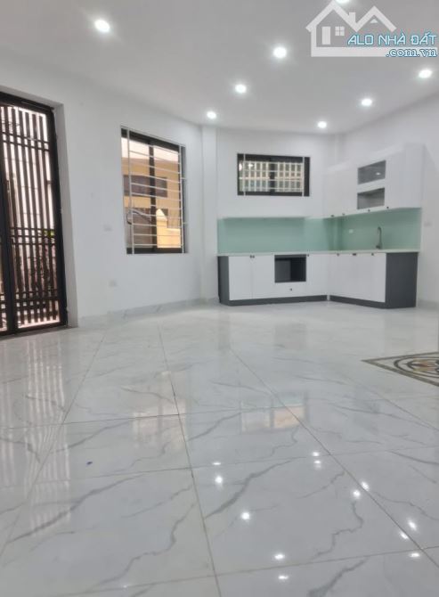 Bán nhà mặt ngõ phố Kim Ngưu, ngõ nông ,dt52m, mt8m, 5 tầng thang máy, giá 10.2 tỷ - 1