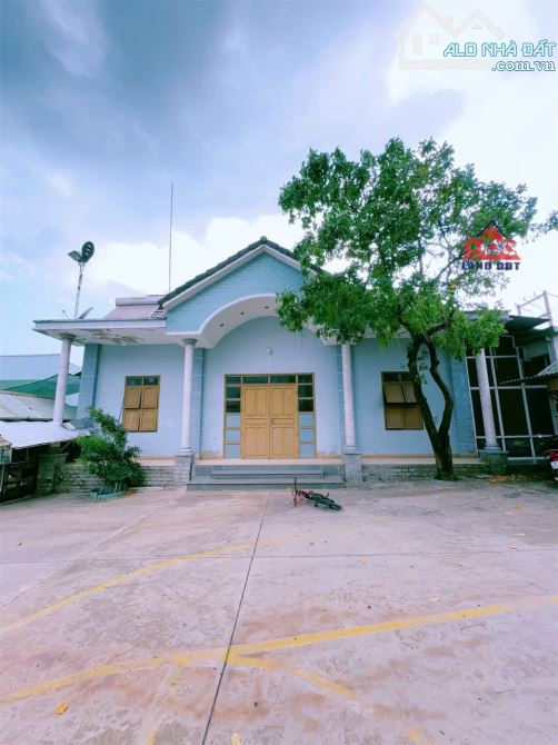 X048 Nhà xưởng sản xuất , vùng gỗ , nguyên liệu lớn. Dễ tuyển CNV - 1