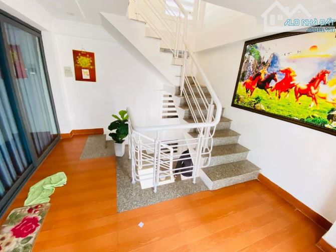 Bán nhà hẻm ô tô đường Trương Công Định phường 9 - 1