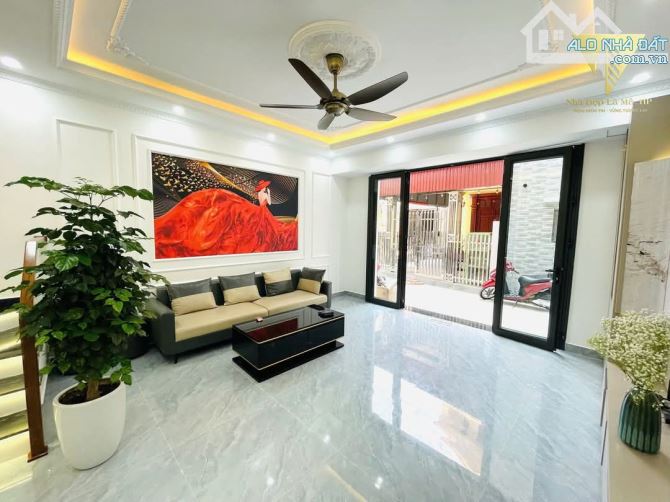 🐱Bán nhà 3 tầng tại ngõ 195 Trung Hành, Đằng Lâm. Giá 2 ty790tr 🔸 Diện tích: 40m2, - 1