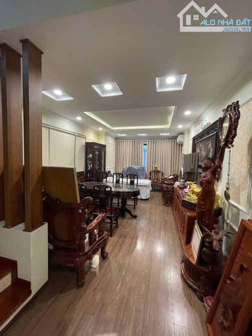 Nhà đẹp lung linh phố Hoàng Hoa Thám, Ba Đình, Hà Nội nhỉnh 14 tỷ - 1