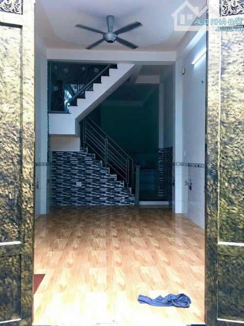 Định cư cần bán gấp căn Nguyễn Ảnh Thủ TCH DT 7x10m giá chỉ 5.7 tỷ TL. - 1