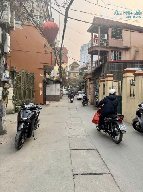 TRUNG TÂM QUẬN, S 172M2, MT KHỦNG 8.2M2, VUÔNG ĐẸP, NGÕ THÔNG, OTO TRÁNH, - 1