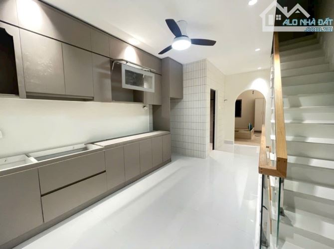 BÁN NHÀ 3 TẦNG MỚI XÂY – HẺM 2177 HUỲNH TẤN PHÁT – SỔ HỒNG RIÊNG – GIÁ 4.89 TỶ - 1