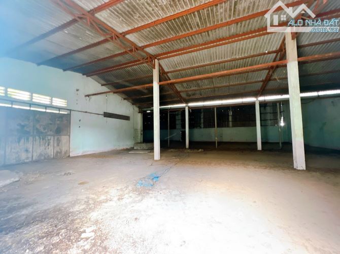 X046 🆘Hạ giá 400tr (6ti9👉6tỉ5) ➡️Bán đất hơn 800m2 tặng nhà xưởng vị trí 2 Ql1A - 1