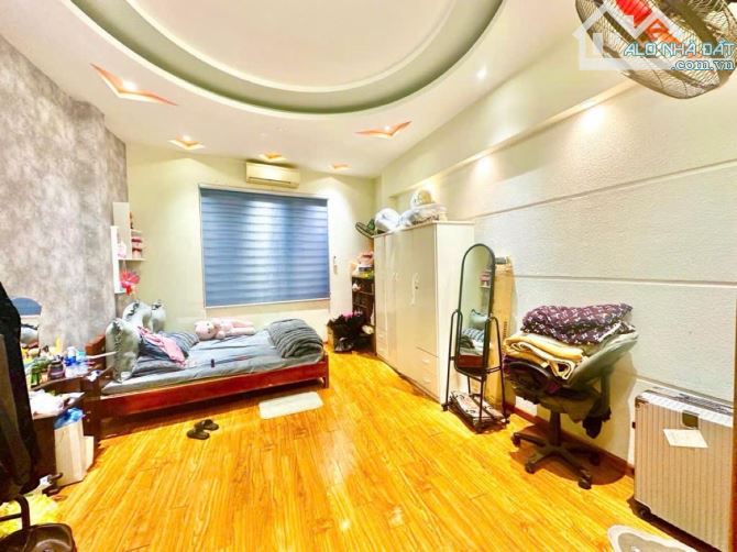 BÁN NHÀ SIÊU ĐẸP NGUYỄN KHANG CẦU GIẤY 8tỷ 35m 5T MT4m NGÕ NÔNG GẦN PHỐ - 1