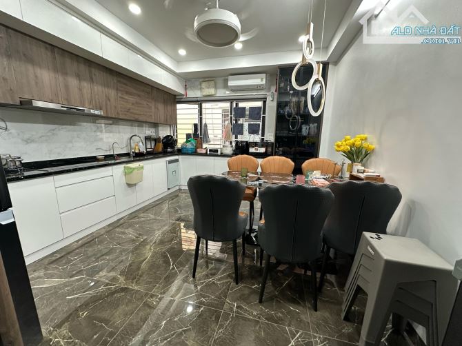 HÀNG HIẾM 💥 NHÀ ĐẸP TÂN THỤY - LONG BIÊN 30m2 x MT 4m, TẶNG NỘI THẤT, Ở NGAY 🍀 7.45 TỈ - 1