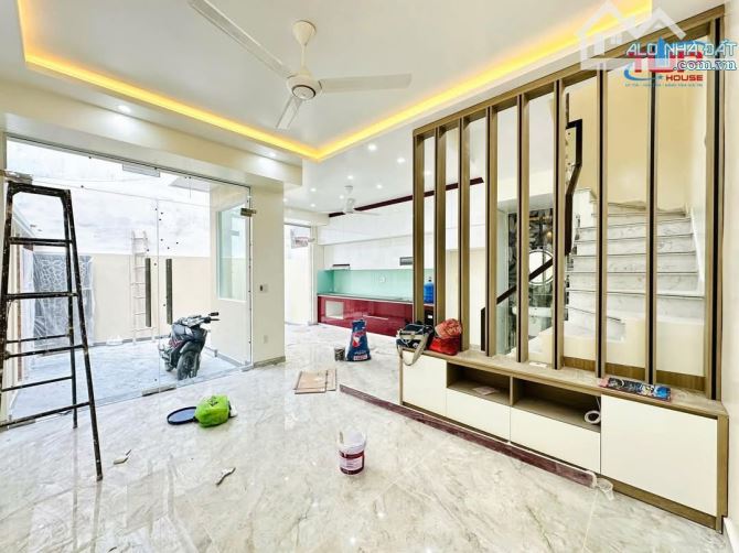 🌻Nhà đẹp 4 tầng - xây mới - sân cổng riêng Trần Nguyên Hãn - Lê Chân - 65m² giá 4,8 tỷ - 2