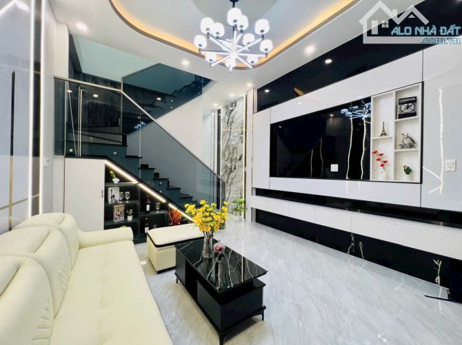 BÁN NHÀ FULL NỘI THẤT, GÓC 2 MẶT TIỀN HẺM 11 Đ.NGUYỄN VĂN LINH, KẾ ĐA KHOA TW - 2
