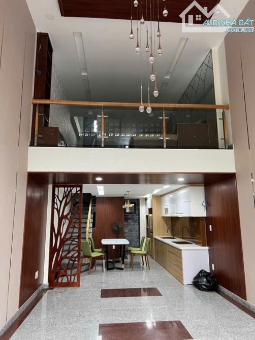 (BÁN GẤP) NHÀ SIÊU ĐẸP - SHR - DT52m2,MT4m- HXH - TẠI P6,GÒ VẤP - GIÁ CHỈ 8x TỶ !! - 2