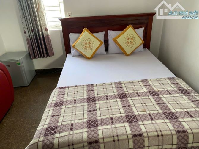 Nhà nghỉ gần ngã 4 Phúc Tăng - 16 phòng - đang khai thác ổn định - giá 8,6 tỷ - 2