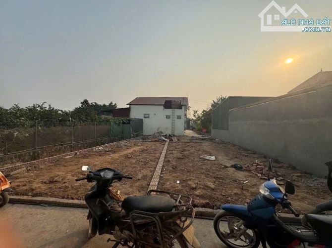 Chủ cần bán đất 52,9m tại Hoàng Trạch - 2