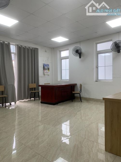 BÁN BIỆT THỰ SIÊU VIP GIỮA LÒNG THỦ ĐÔ – HÀNG HIẾM - NGUYỄN HUY TƯỞNG - TX ,260M, 95 TỶ - 2