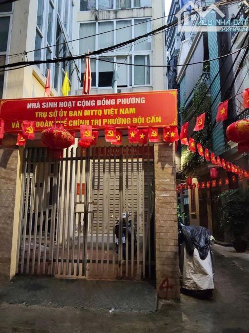 Cực hiếm nhà dân xây Đội Cấn Ba Đình gần phố 40m 4T giá 7.9 tỷ - 2