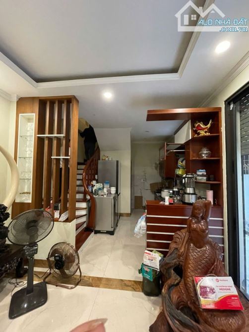 Nhà đẹp lung linh phố Hoàng Hoa Thám, Ba Đình, Hà Nội nhỉnh 14 tỷ - 2