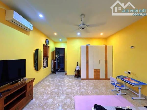 NHÀ MẶT NGÕ KIM MÃ - TT BA ĐÌNH - HÀ NỘI Giá 10.3 tỷ - 2