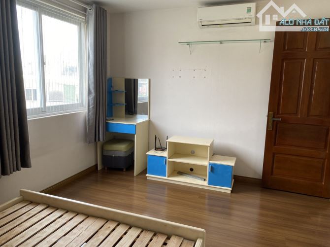 Chung cư 590, CMT8,P11, Quận 3:81m2,2p ngủ,2wc,NTCB, 14tr/th - 2